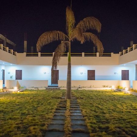 Seagull Beach Resort Chirala Kültér fotó