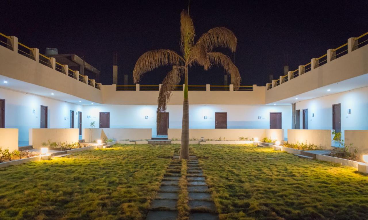 Seagull Beach Resort Chirala Kültér fotó
